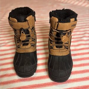 Khombu Winter Boots - Black and Brown, Kid’s size 3.